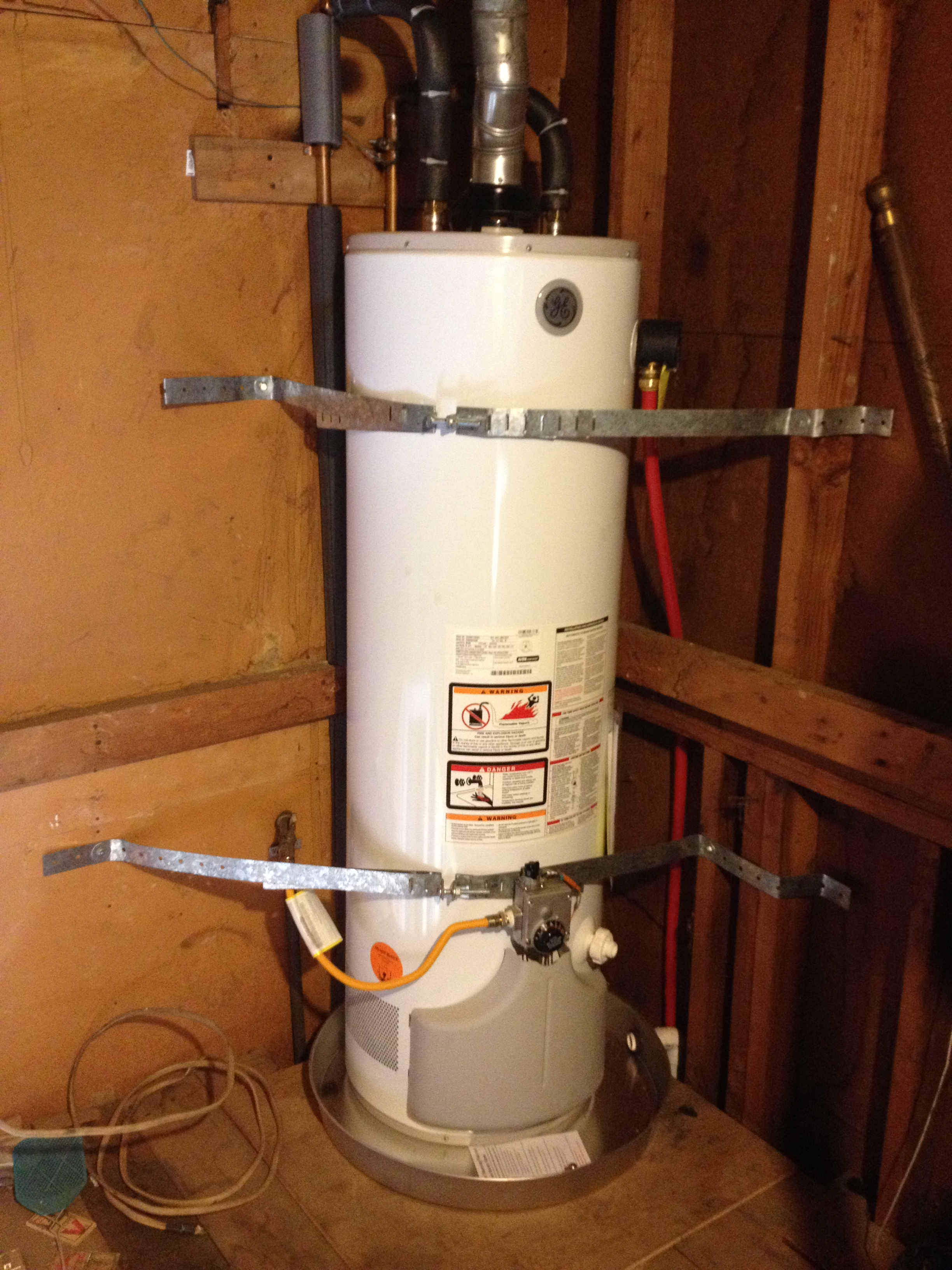 Plumbing/waterheater.JPG